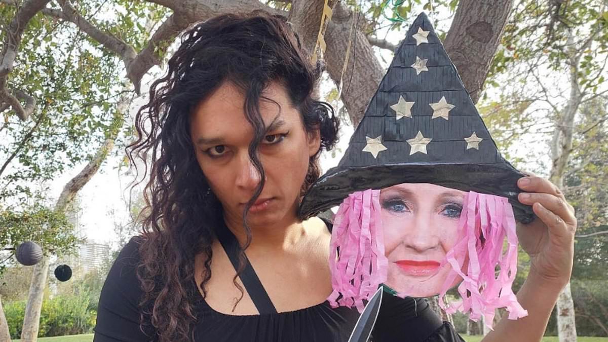 alert-–-shocking-moment-transgender-singer-precious-child,-who-posed-with-photo-of-‘beheaded’-jk-rowling-sings-‘kill-a-terf-today’-on-stage-at-san-francisco-club