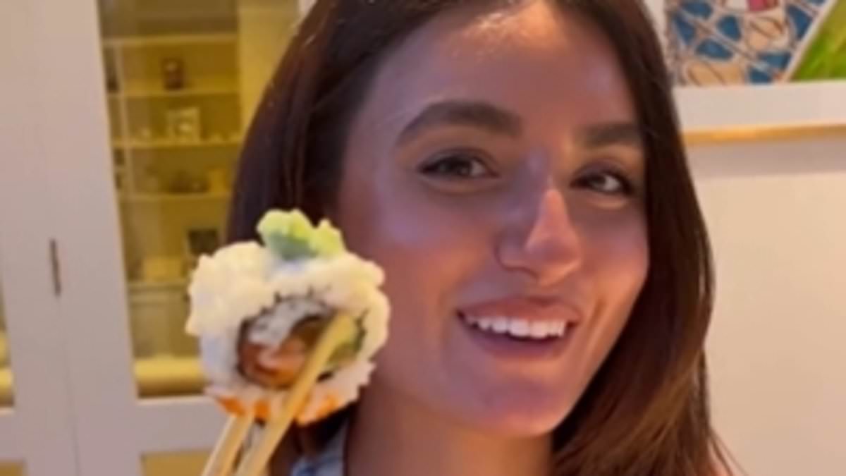 alert-–-influencer-and-‘wellness-blogger’-brutally-mocked-online-over-her-‘unhygienic’-sushi-hack