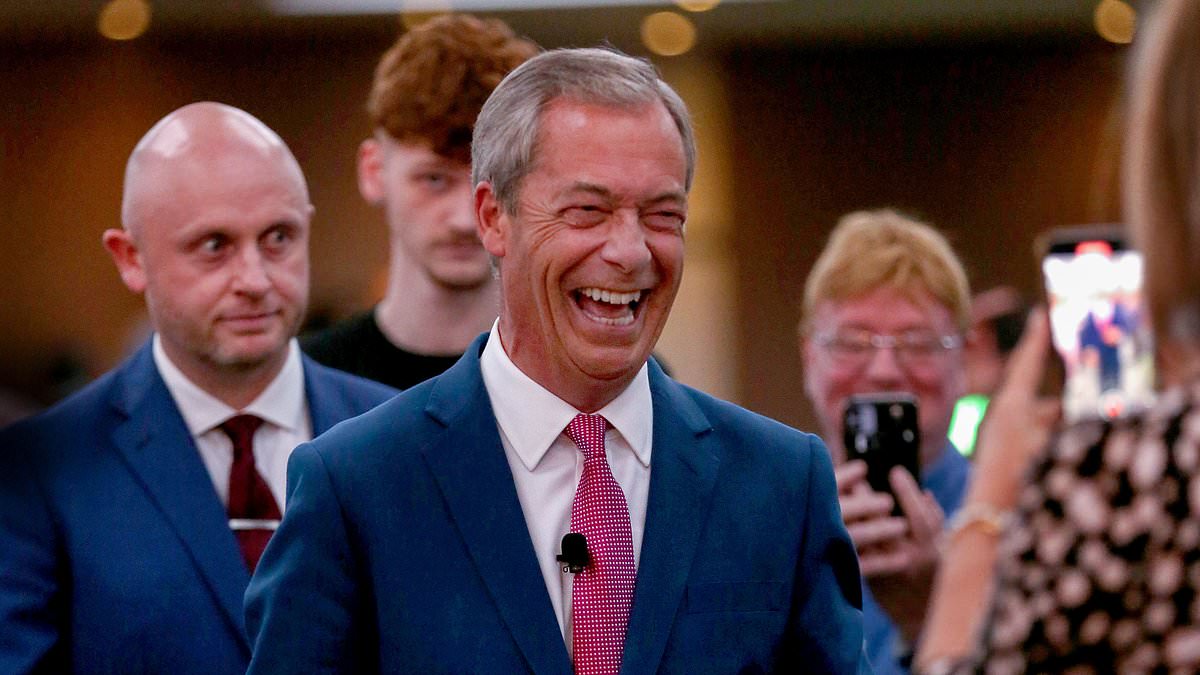 alert-–-the-gloating-messages-from-natwest-staff-after-nigel-farage-was-debanked:-workers-said-they-would-‘pay’-to-be-the-one-to-tell-him,-hoped-it-would-‘knock-him-down-a-peg-or-2’,-and-branded-him-a-‘crackpot’-and-‘mr-nobody’,-documents-reveal