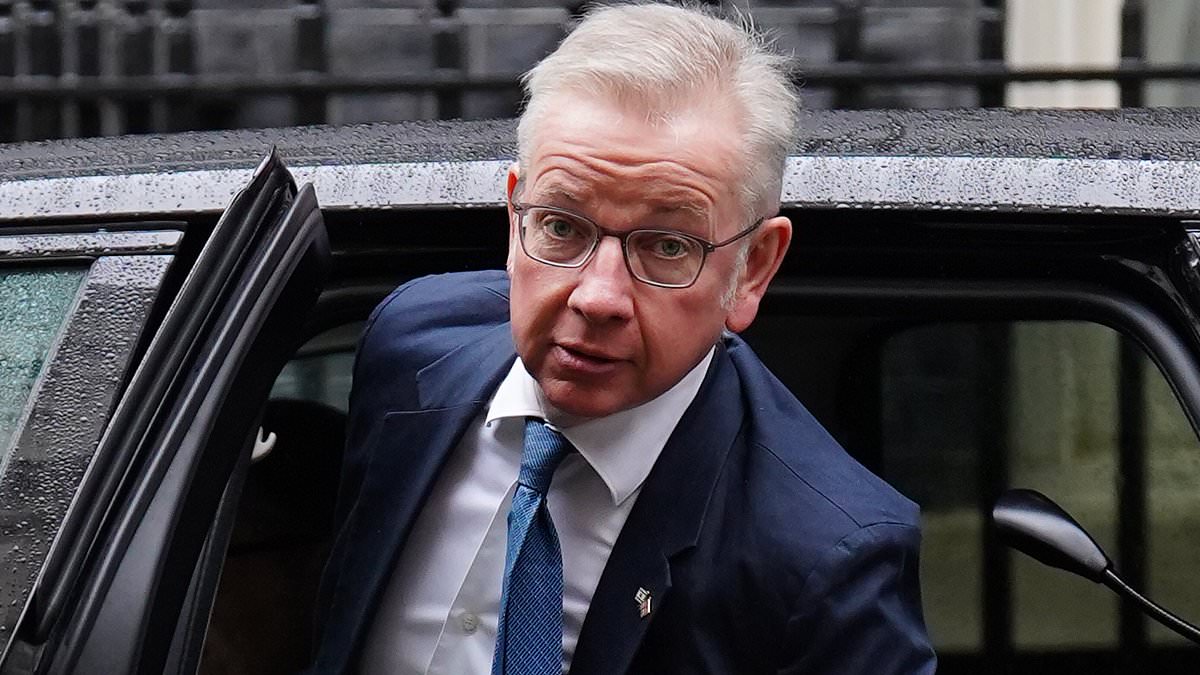 alert-–-all-new-houses-in-england-and-wales-will-have-to-be-sold-as-freehold-properties-as-michael-gove-revives-his-bid-to-phase-out-the-‘feudal’-leasehold-system