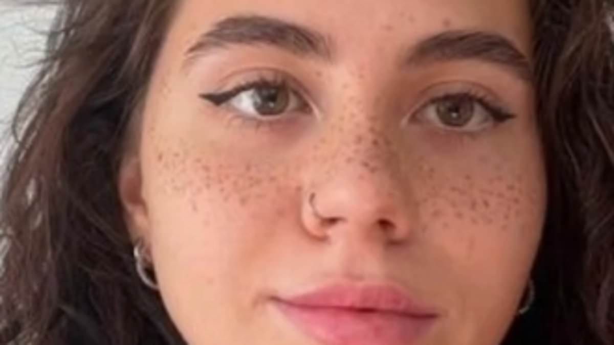 alert-–-would-you-try-the-faux-freckle-trend?-new-beauty-treatment-sees-women-tattooing-beauty-marks-on-their-faces