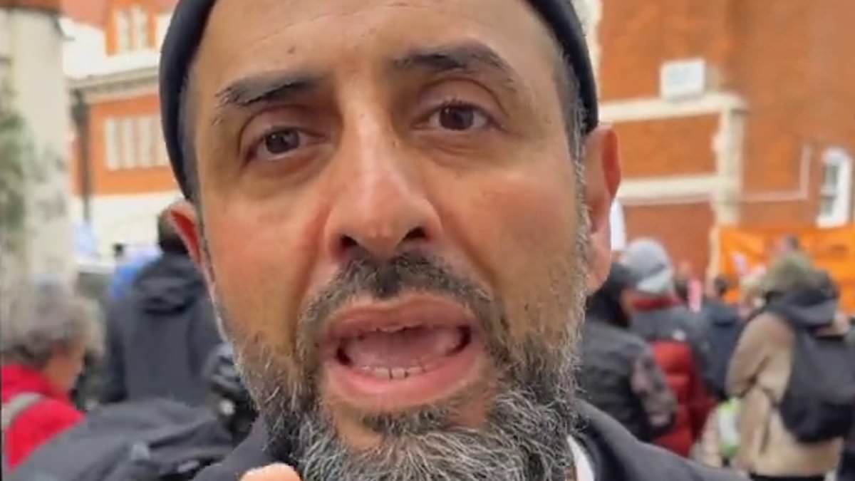 alert-–-london-jihad-demo-leader-is-nhs-doctor:-islamic-extremist’s-double-life-as-a-suburban-gp-is-exposed