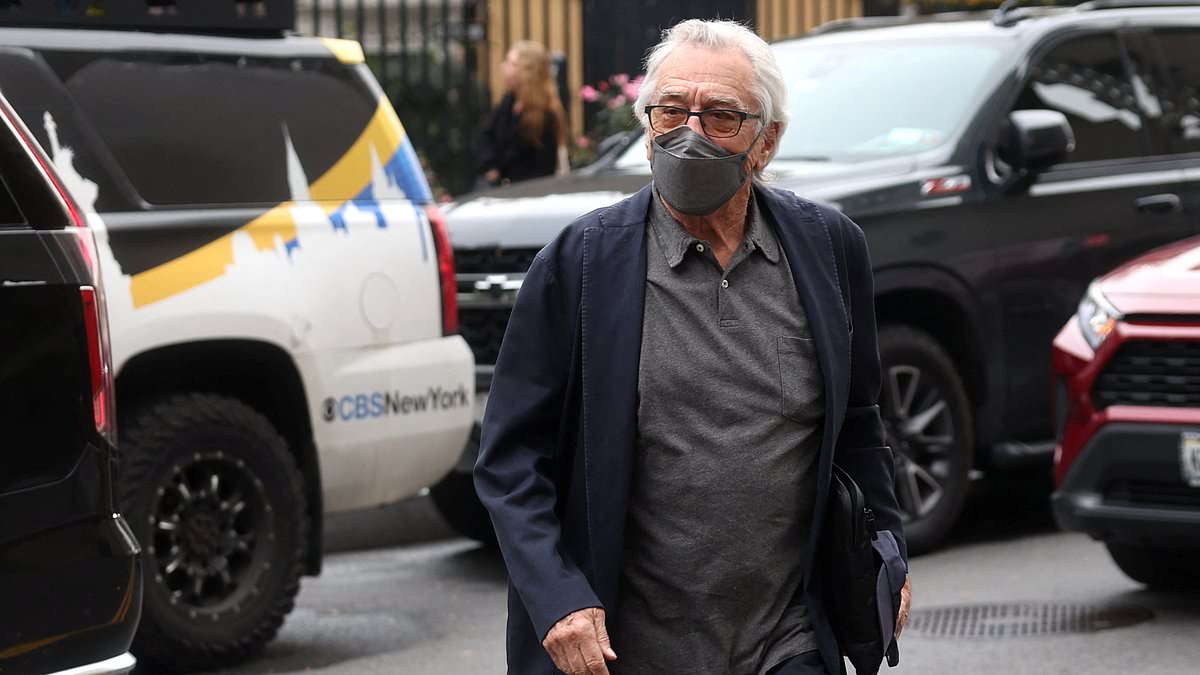 alert-–-robert-deniro-arrives-at-court-to-testify-against-his-former-assistant-who-accused-him-of-gender-discrimination-and-bullying