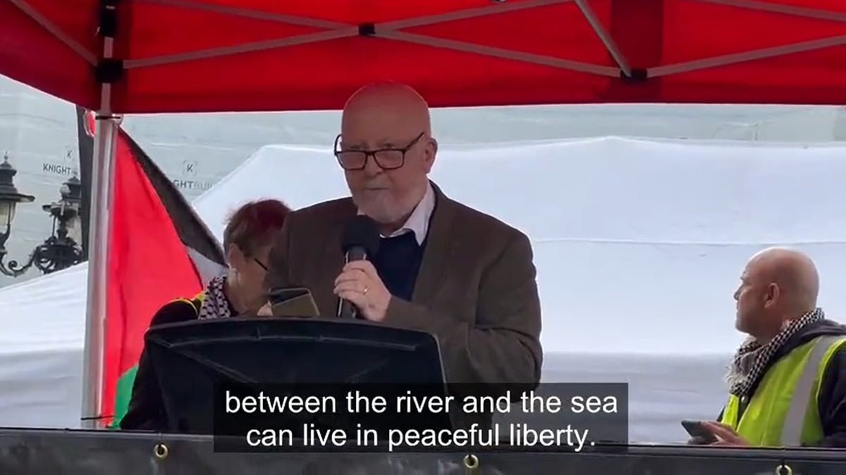 alert-–-keir-starmer-suspends-labour-mp-for-‘between-the-river-and-the-sea’-comments-at-pro-palestinian-rally-–-after-rishi-sunak-piles-pressure-on-by-sacking-tory-parliamentary-aide-over-gaza-‘ceasefire’-call