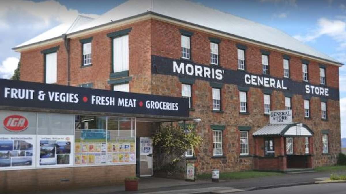 alert-–-creepy-thing-that-happened-at-one-of-australia’s-oldest-supermarkets-in-swansea,-tasmania