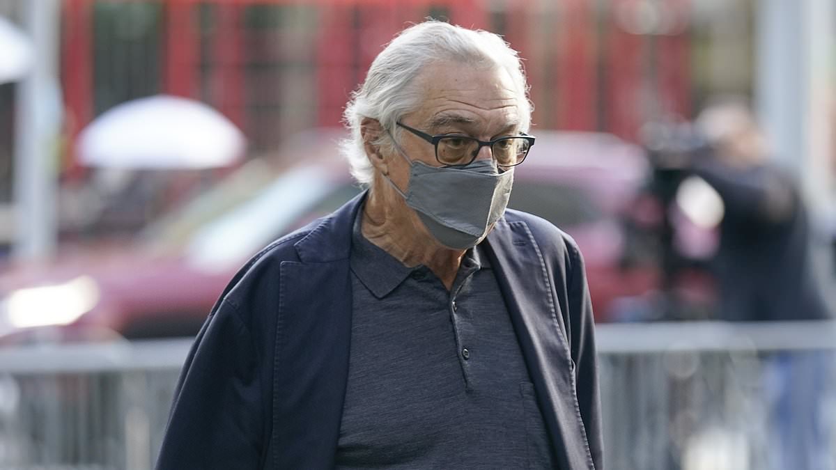 alert-–-robert-de-niro’s-angry-texts-to-his-girlfriend-after-ex-assistant-threatened-to-hire-lawyers-before-suing-him-for-$12million-are-shown-in-court-as-the-actor-erupts-on-the-stand-again