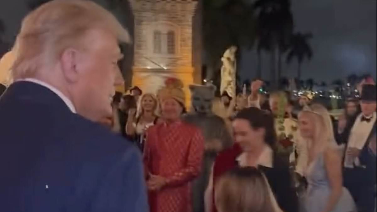 alert-–-donald-trump-and-wife-melania-are-seen-together-for-the-first-time-in-seven-months-at-a-mar-a-lago-halloween-party-–-as-sons-don-jr.-and-eric-prepare-to-take-the-stand-in-nyc-fraud-trial