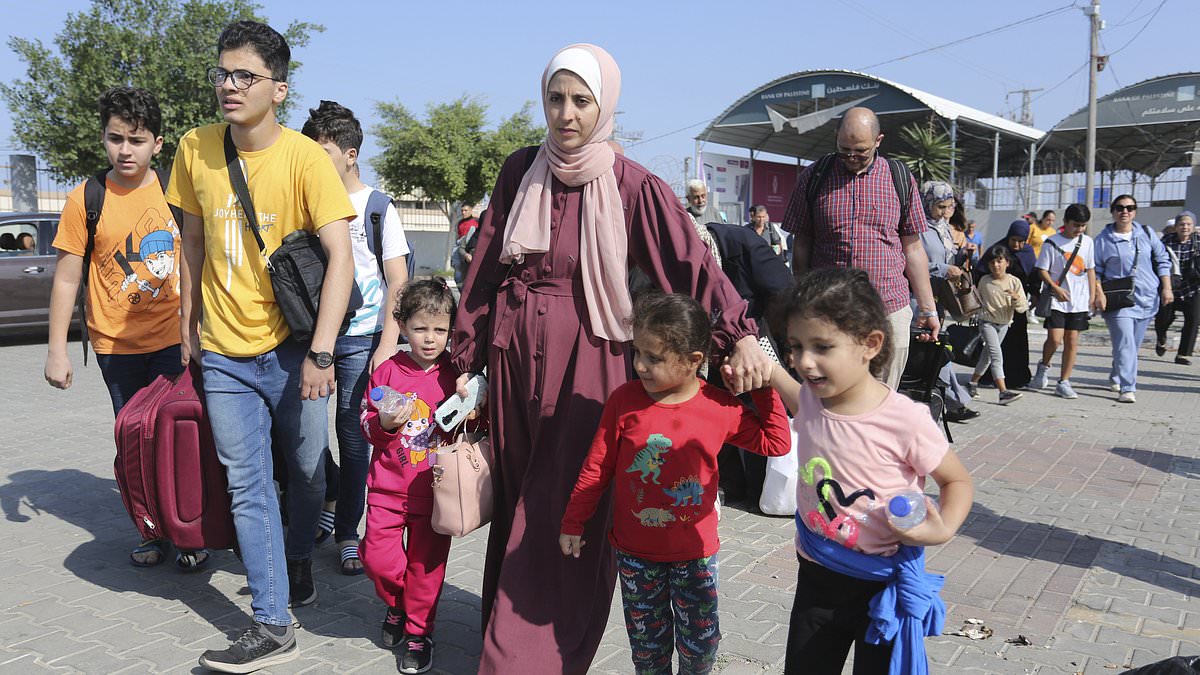 alert-–-rafah-crossing-to-egypt-reopens,-with-the-first-foreign-passport-holders-and-wounded-finally-beginning-to-leave-gaza