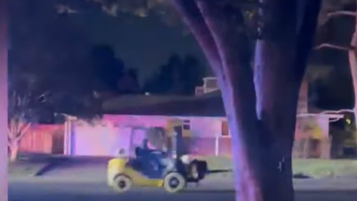 alert-–-bizarre-moment-cops-get-into-35-minute,-low-speed-chase-with-driver-in-a-forklift-in-sacramento