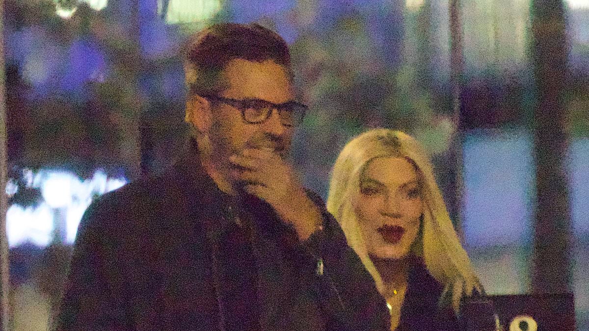 alert-–-exclusive:-tori-spelling’s-revenge-romance!-star-pictured-passionately-kissing-advertising-ceo-ryan-cramer-after-ex-dean-mcdermott-paraded-his-new-girlfriend-around-town