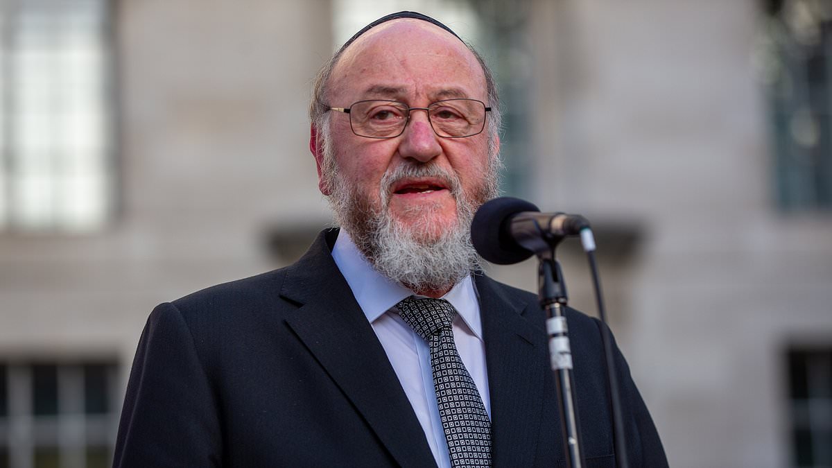 alert-–-chief-rabbi-sir-ephraim-mirvis-says-sadiq-khan’s-call-for-a-ceasefire-is-‘irresponsible’-as-labour’s-row-over-israel-deepens