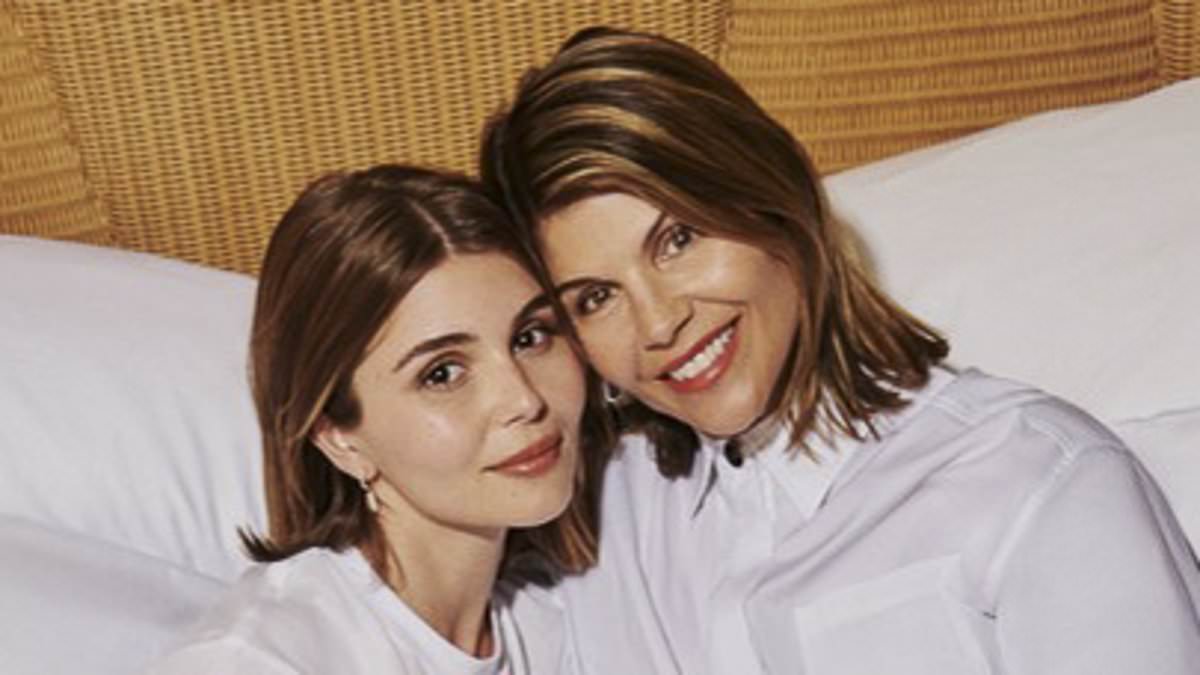 alert-–-lori-loughlin,-59,-and-her-lookalike-daughter-olivia-jade,-24,-are-the-‘perfect-pair’-in-new-steve-madden-campaign…four-years-after-college-admissions-scandal