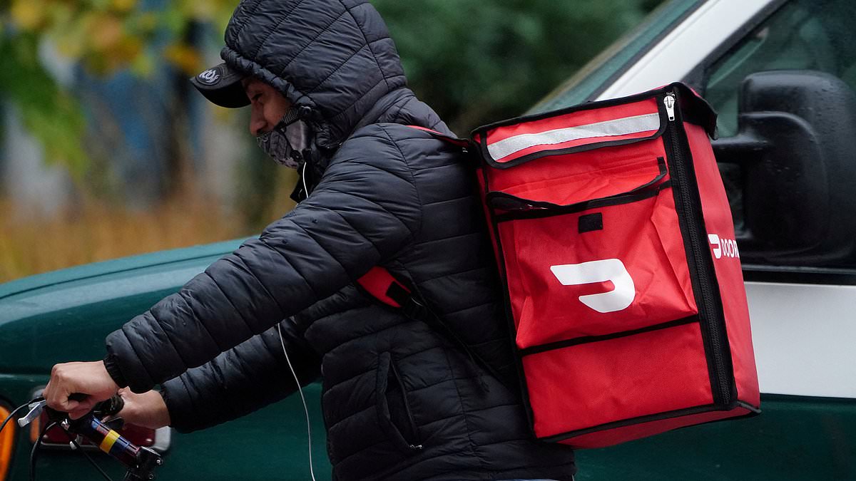 alert-–-doordash-warns-customers-of-delivery-delays-if-they-refuse-to-leave-tips-because-drivers-are-not-incentivized-to-take-‘less-desirable’-jobs