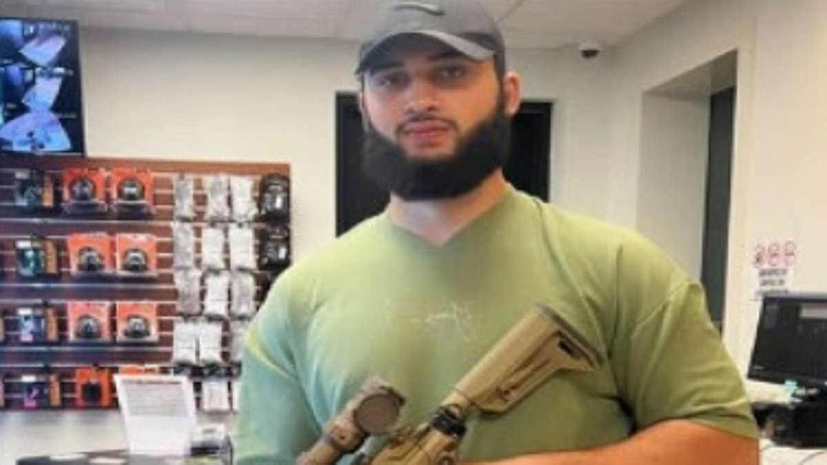 alert-–-jordanian-man,-20,-arrested-in-houston-for-‘illegally-owning-a-gun’-is-‘radical-who-posted-of-his-hatred-of-jews-and-was-possibly-planning-attack’