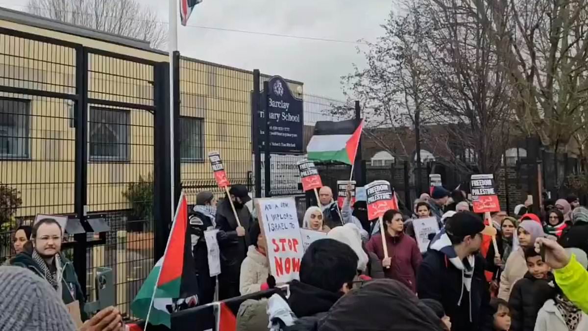 alert-–-met-police-launch-investigation-into-‘bomb-threats’-against-primary-school-accused-of-islamophobia-after-banning-pupils-from-wearing-pro-palestine-badges