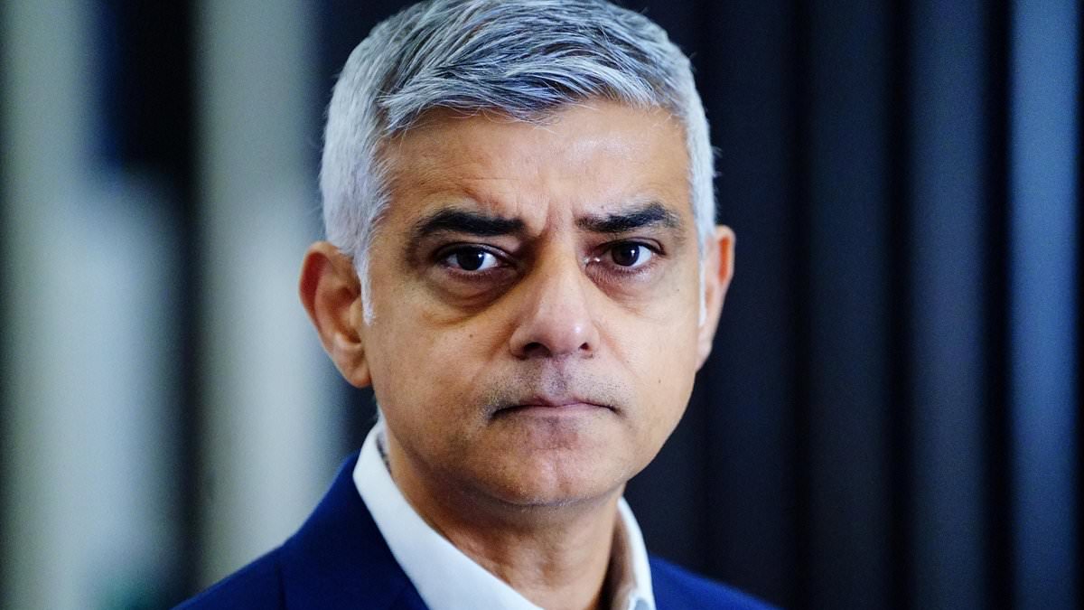 alert-–-sadiq-khan-says-re-entering-custom-union-trade-alliance-‘should-be-on-the-table’-when-brexit-deal-with-the-eu-comes-up-for-review-next-year