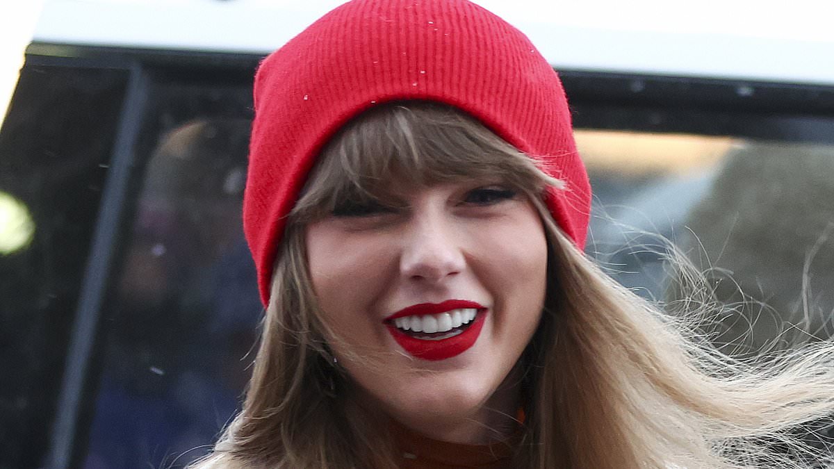 alert-–-taylor-swift-arrives-at-highmark-stadium-in-buffalo-for-boyfriend-travis-kelce’s-huge-chiefs-game-vs.-bills-–-and-she’s-set-to-meet-his-brother-jason-for-the-first-time,-as-well!