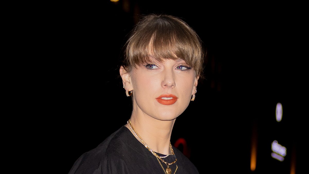 alert-–-taylor-swift-is-effortlessly-chic-as-she-joins-new-bff-brittany-mahomes-and-cara-delevingne-in-nyc…-after-cheering-on-travis-kelce-during-chiefs-game-amid-engagement-rumors