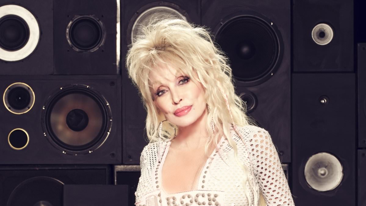 alert-–-dolly-parton,-78,-advises-gen-z-to-‘work-hard’-but-find-a-new-path-if-the-one-you’re-on-is-bad:-‘it-is-ok-to-change-horses-in-the-middle-of-a-dream’