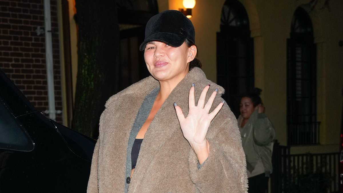 alert-–-chrissy-teigen-wears-a-cozy-brown-teddy-coat-in-nyc-–-as-she-reveals-husband-john-legend got-‘jealous’-after-she-brought-summer-house-star-carl-radke-on-private-jet