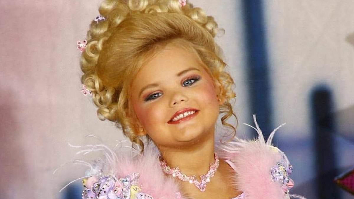 alert-–-as-toddlers-&-tiaras-celebrates-its-15th-anniversary,-femail-reveals-what-became-of-the-baby-faced-beauty-queens-who-first-shot-to-stardom-on-the-reality-show