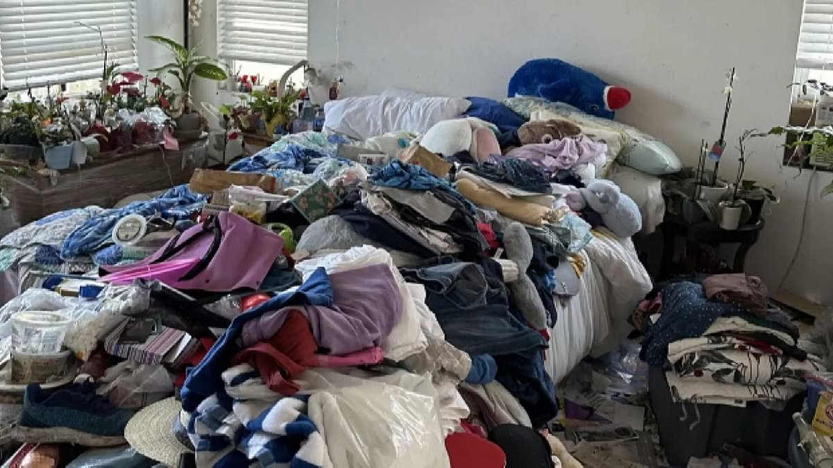 alert-–-inside-horrific-hoarder-house-on-plush-san-diego-street-where-residents-have-been-fighting-for-a-decade-to-get-neighbor-from-hell’s-‘dangerous’-property-filled-with-mountains-of-trash,-rats-and-rotting-food-cleaned-up