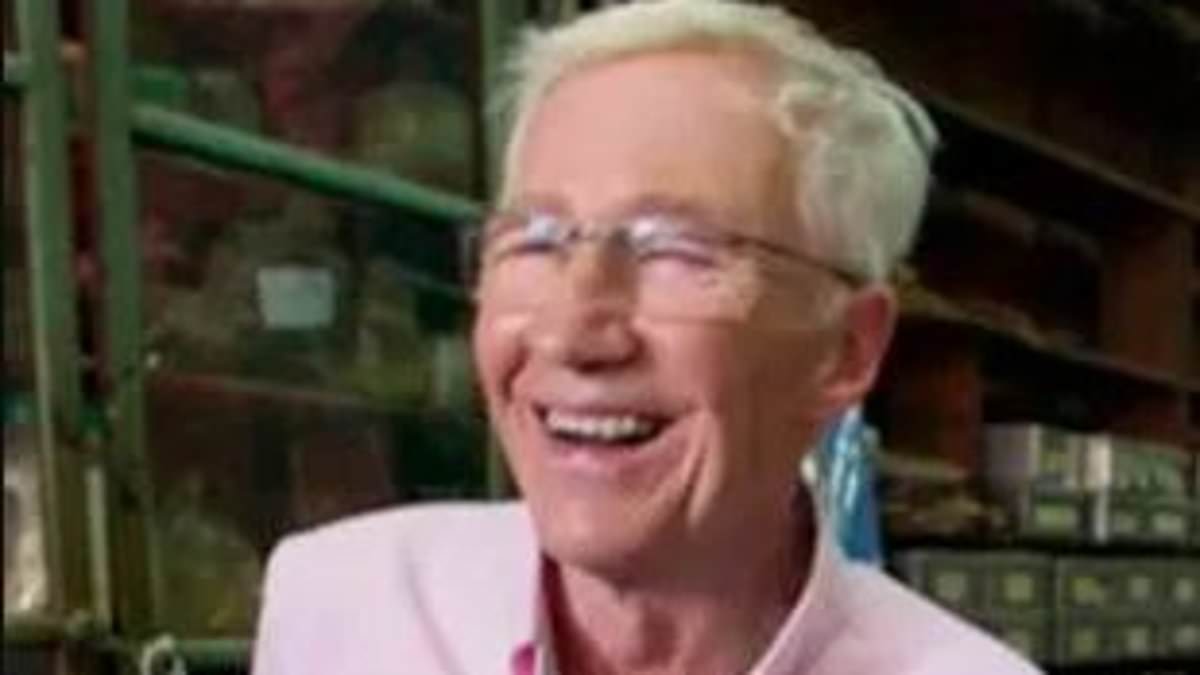 alert-–-paul-o’grady-tries-traditional-heart-medicine-while-in-thailand-for-last-tv-project-great-elephant-adventure-finished-days-before-his-death