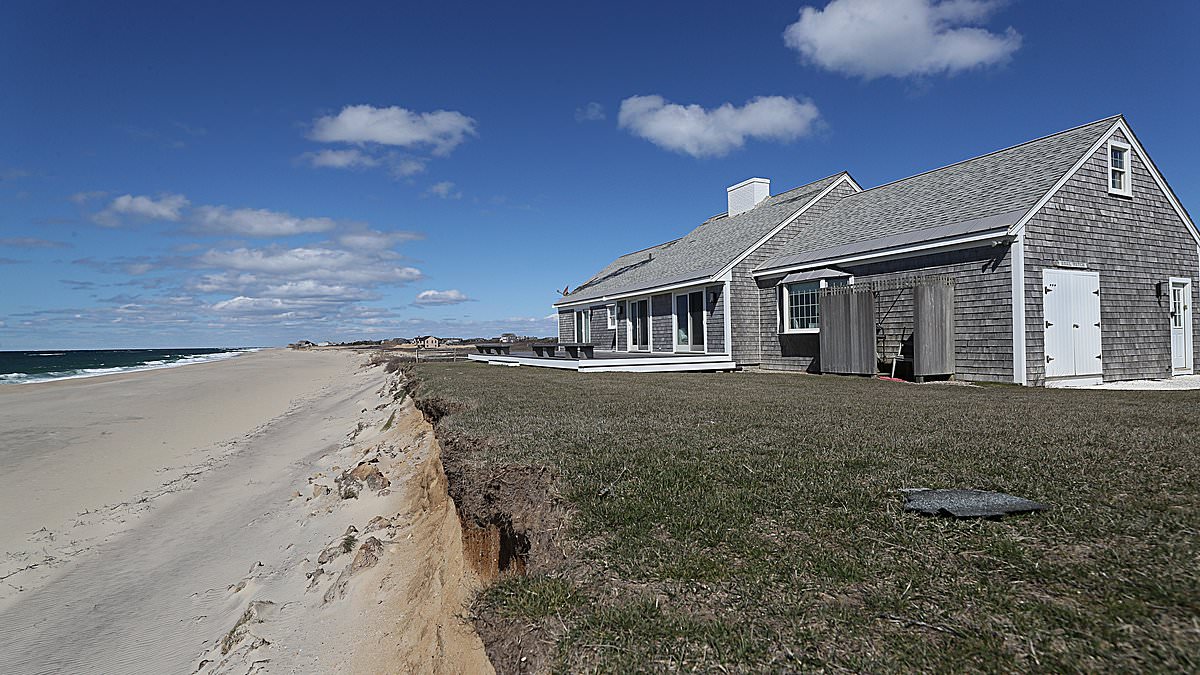alert-–-stunning-beach-side-nantucket-home-sells-for-just-$600,000,-just-three-years-after-it-was-last-listed-for-$23m-–-but-there’s-one-big-reason-for-the-discount.-so,-can-you-guess-what-it-is?