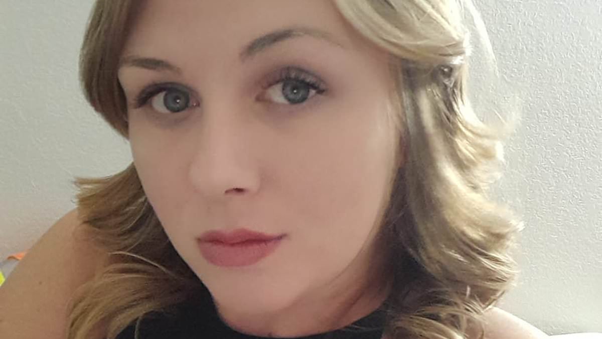 alert-–-missing-california-woman-amanda-nenigar,-26,-is-found-dead-as-her-naked-body-is-recovered-1.5-miles-from-where-her-car-was-abandoned-in-arizona-desert