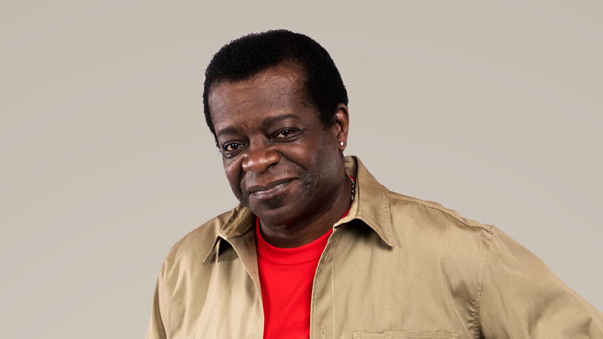 alert-–-terrifying-moment-stephen-k-amos-is-rescued-from-drowning-on-i’m-a-celebrity…-get-me-out-of-here!-australia