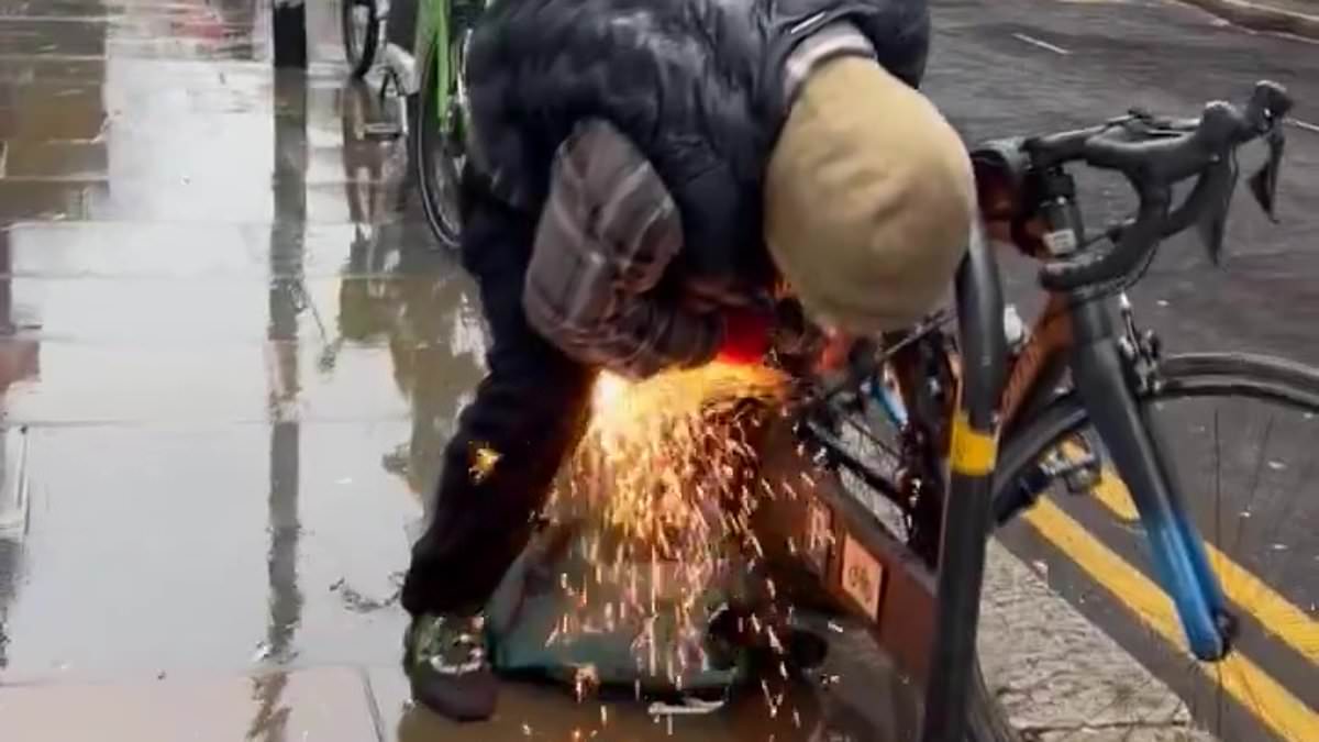 alert-–-moment-brazen-thief-slices-through-bike-lock-in-seconds-using-a-battery-powered-angle-grinder
