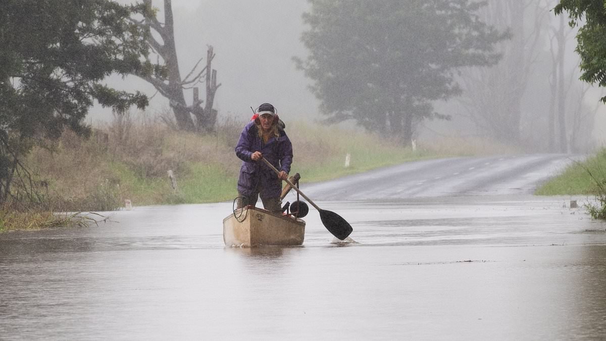 alert-–-sydney,-brisbane,-melbourne-weather:-when-will-it-end-–-urgent-warnings-about-‘dangerous’-floods-as-severe-weather-causes-chaos-on-australia’s-east-coast