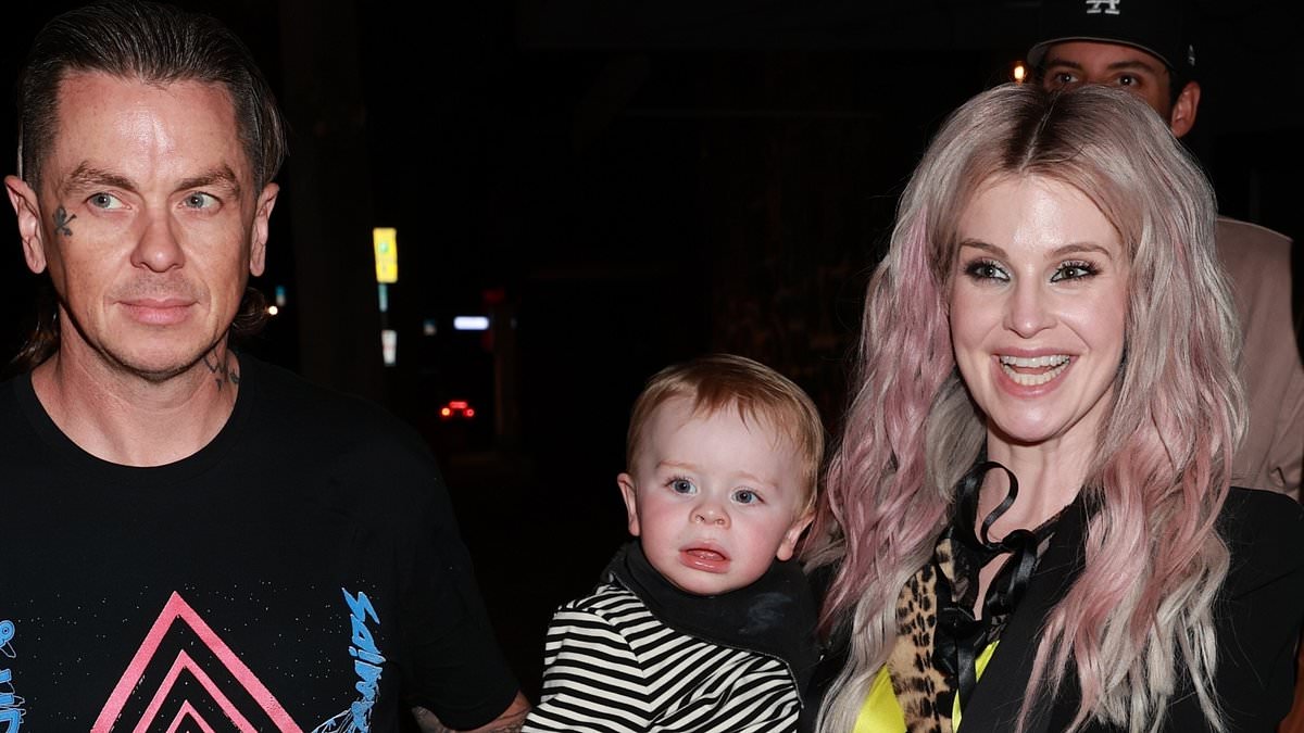 alert-–-kelly-osbourne-and-partner-sid-wilson-step-out-with-their-son-sidney,-one,-for-dinner-in-west-hollywood