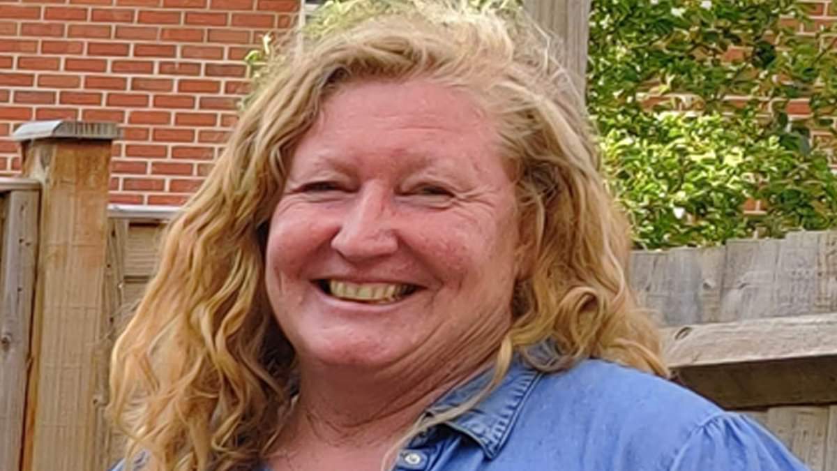 alert-–-garden-rescue-star-charlie-dimmock’s-dramatic-transformation-over-the-years-as-unearthed-photos-show-her-nineties-tv-debut-alongside-alan-titchmarsh