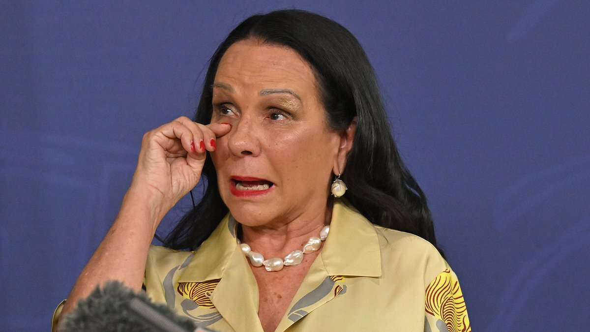 alert-–-shaking-linda-burney-fights-back-tears-as-albo’s-chief-voice-campaigner-pulls-the-plug-on-her-political-career-–-as-she-praises-her-own-intelligence-and-grace