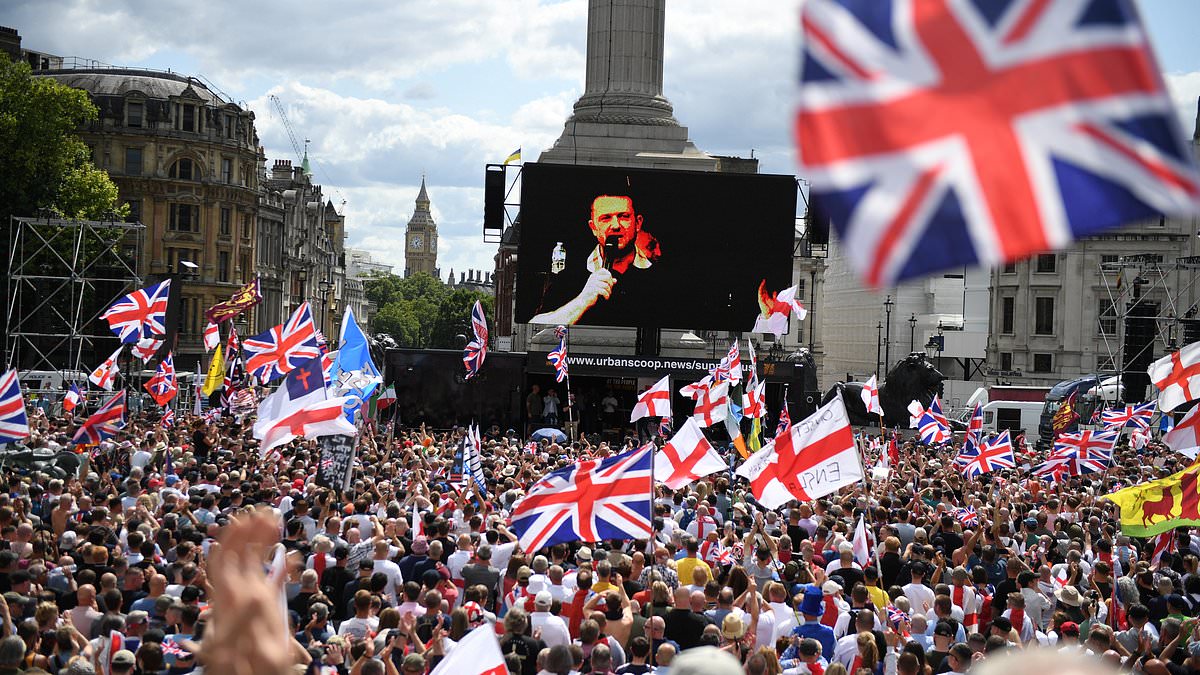 alert-–-met-police-arrest-two-men-for-gbh-as-protests-turn-violent:-anti-racist-marcher-receives-head-injury-in-counter-demo-against-thousands-strong-tommy-robinson-london-rally-where-islamophobic-chants-fill-the-air