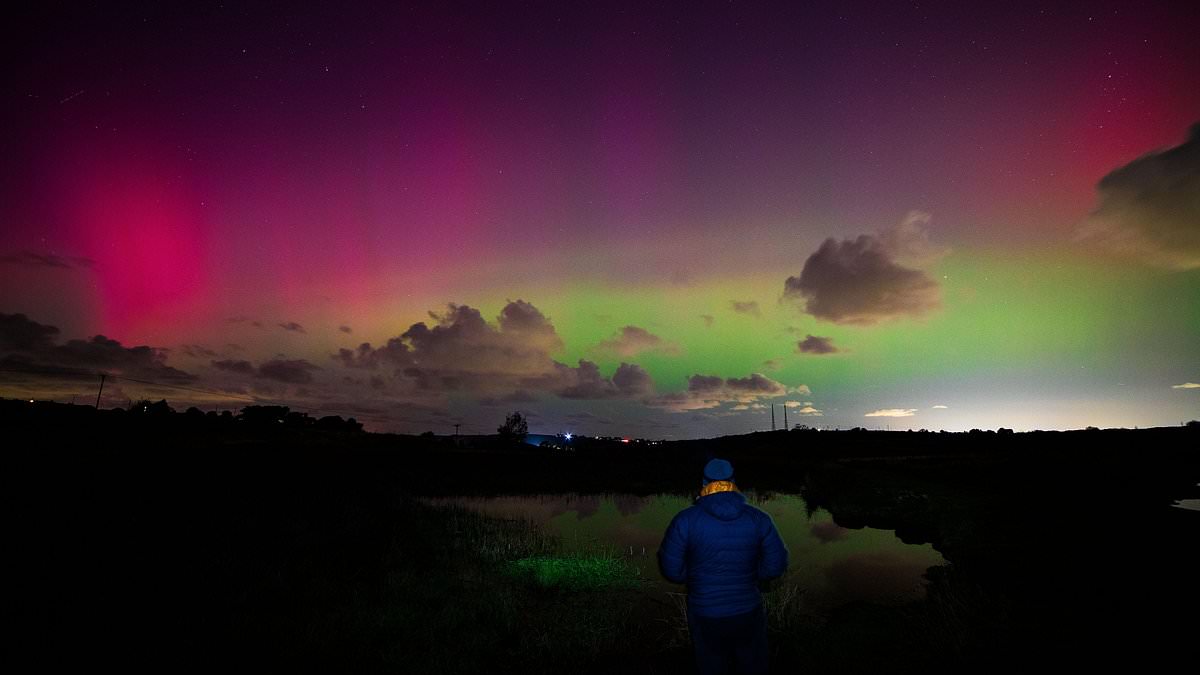 alert-–-ladies-and-gentlemen…the-northern-lights:-brits-stunned-after-dazzling-aurora-borealis-lights-up-the-night-sky