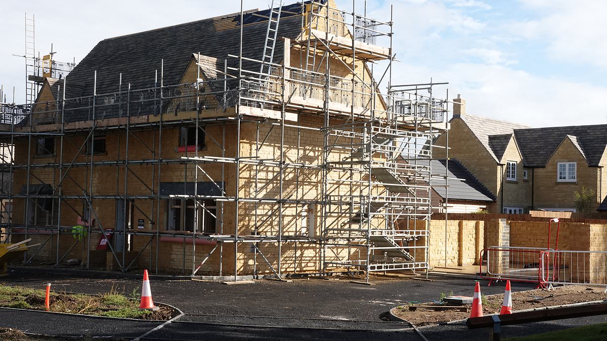 alert-–-we-don’t-want-1,500-newbuild-homes-in-our-beautiful-cotswolds-town…-it-would-be-a-disaster