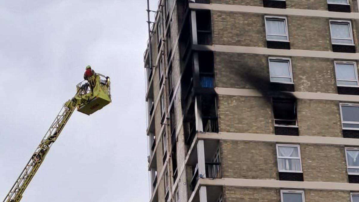 alert-–-huge-fire-at-block-of-flats-in-east-london-as-ten-fire-engines-and-70-firefighters-race-to-scene