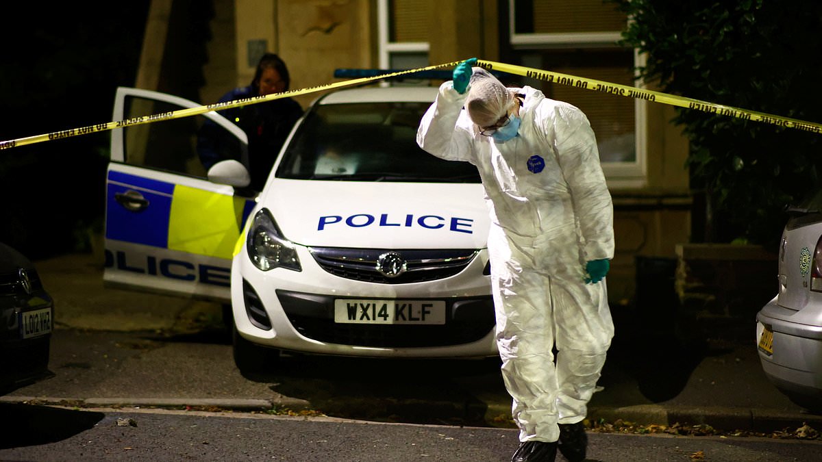 alert-–-boy,-16,-arrested-on-suspicion-of-murder-after-teenage-girl-found-dead-at-home-in-bristol