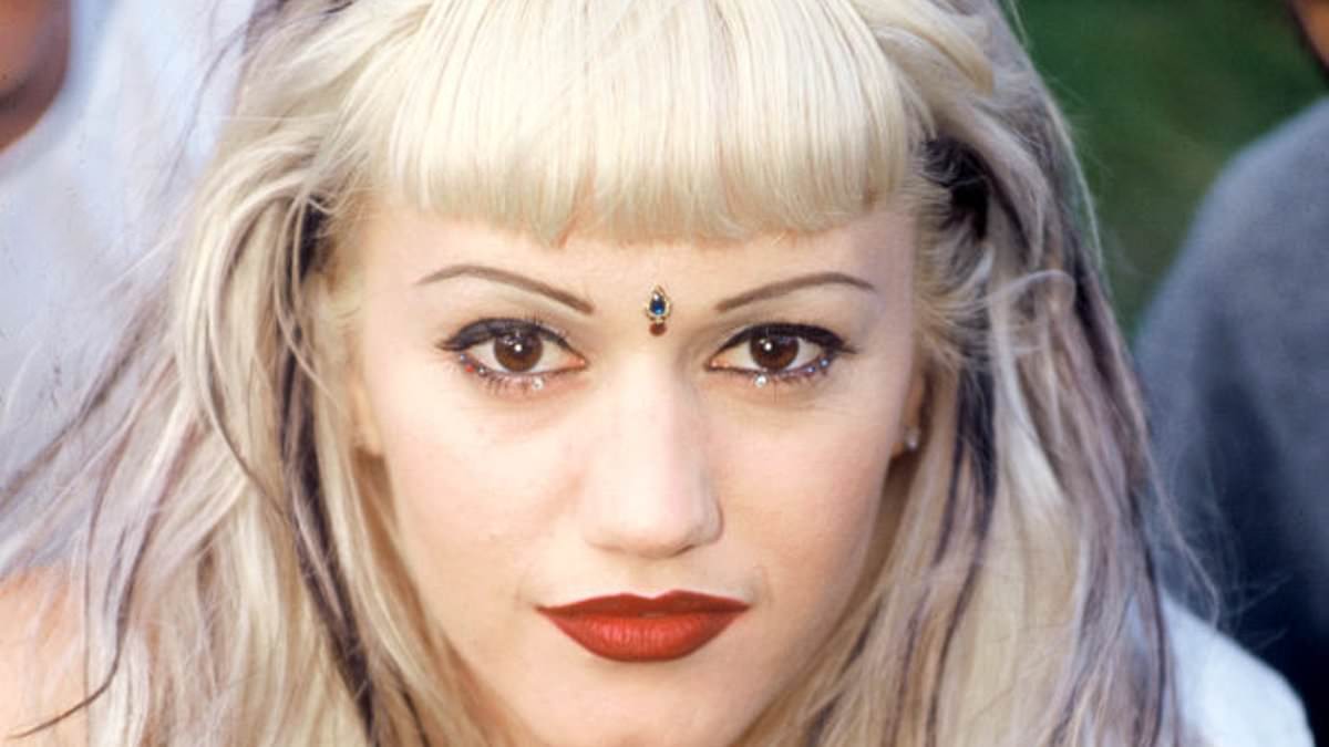 alert-–-plastic-surgeons-explain-gwen-stefani’s-‘unrecognizable’-new-face-–-and-how-much-it-cost