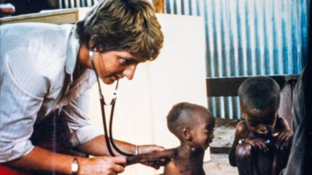 alert-–-forty-years-to-the-day-since-michael-buerk’s-iconic-bbc-news-report-brought-the-horrors-of-the-ethiopian-famine-to-a-stunned-world,-nurse-he-interviewed-in-‘hell-on-earth’-reveals-how-she-chose-which-starving-children-to-try-and-save