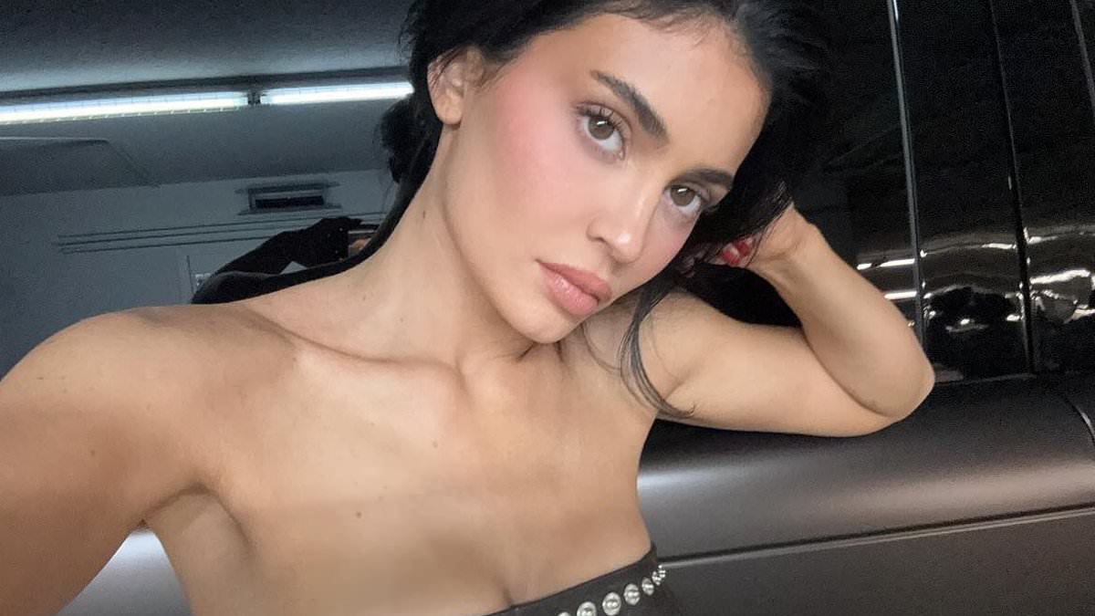 alert-–-kylie-jenner-is-a-busty-beauty-as-she-almost-slips-out-of-her-strapless-leather-dress