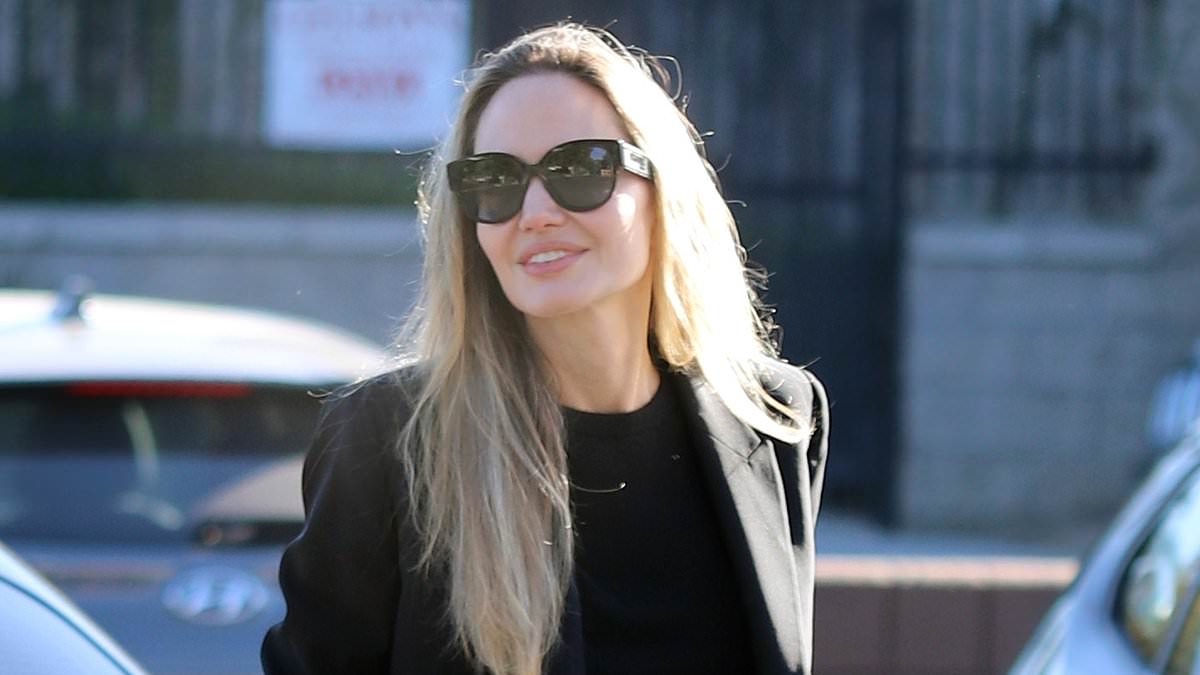 alert-–-angelina-jolie,-49,-looks-blonder-than-ever-in-los-angeles-after-‘romance’-with-akala,-40,-is-explained