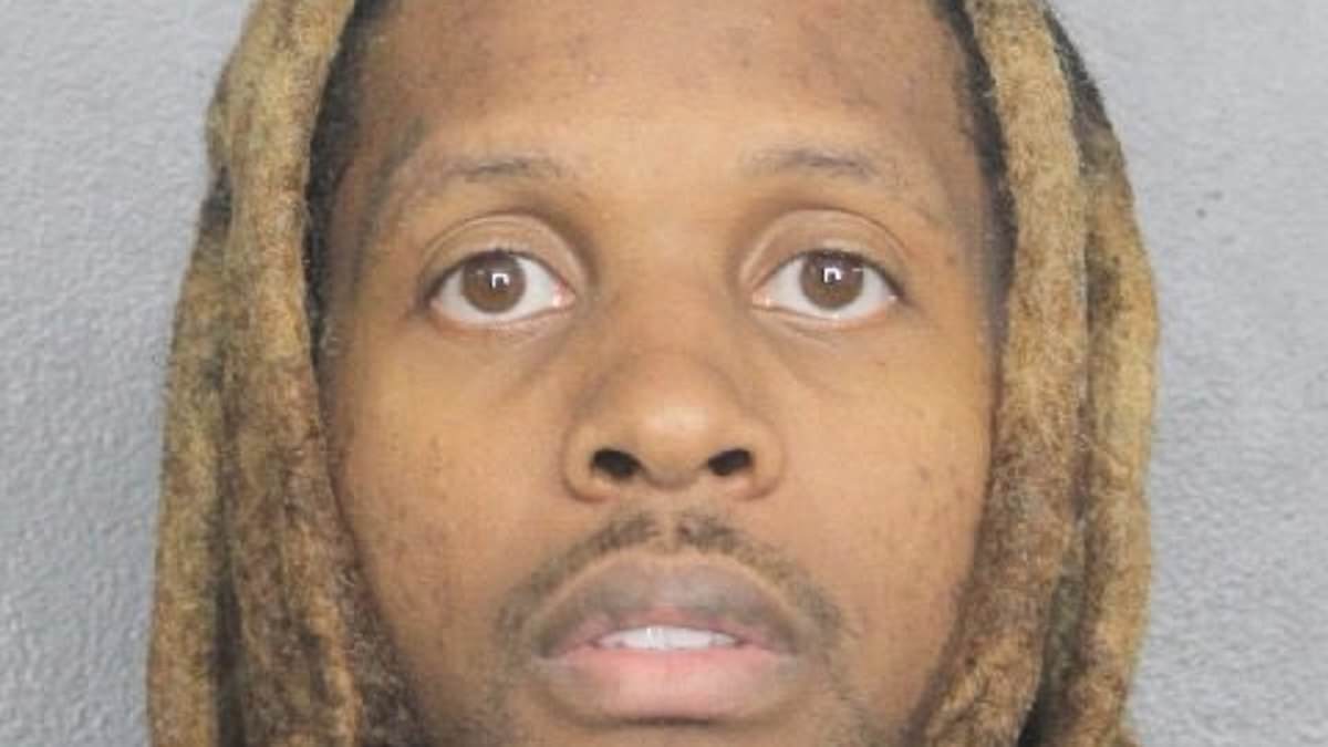 alert-–-rapper-lil-durk-‘is-arrested-over-murder-for-hire-plot’-hours-after-five-were-charged-over-links-to-shooting-of-quando-rondo’s-cousin