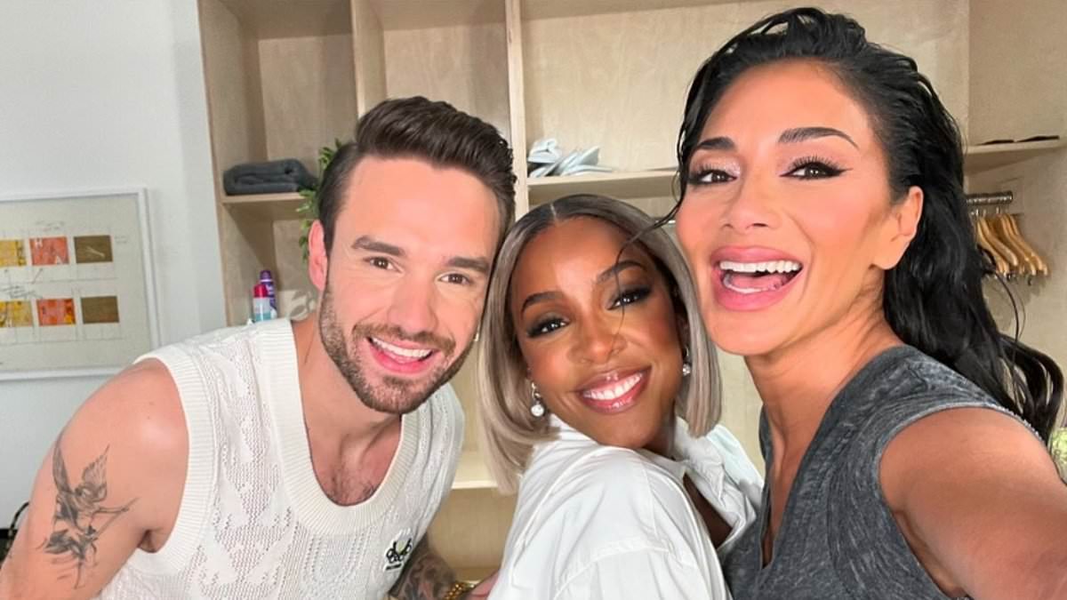 alert-–-nicole-scherzinger-reveals-she-was-texting-liam-payne-on-the-day-he-died-as-she-pays-tribute-to-her-x-factor-mentee-with-sweet-unseen-photos