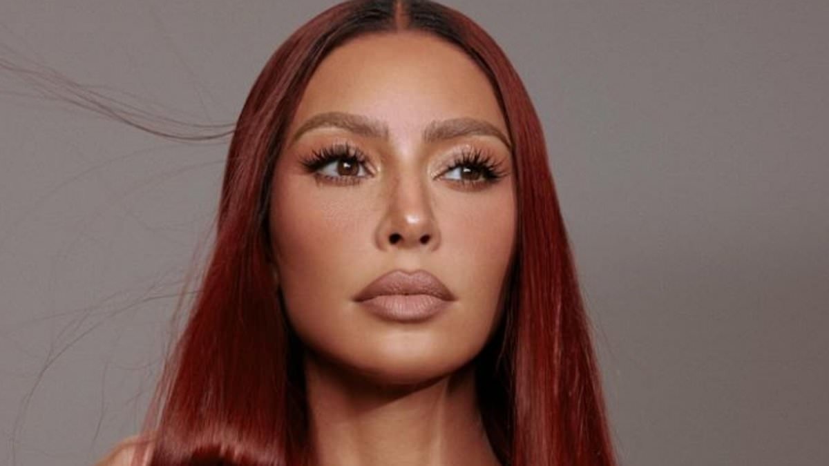 alert-–-kim-kardashian,-44,-is-nearly-unrecognizable-with-red-hair-and-micro-freckles-for-announcement