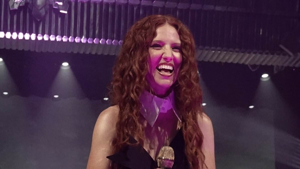 alert-–-jess-glynne-supported-by-girlfriend-alex-scott-and-her-family-at-las-vegas-concert-–-amid-claims-she-and-former-lioness-could-move-to-the-us