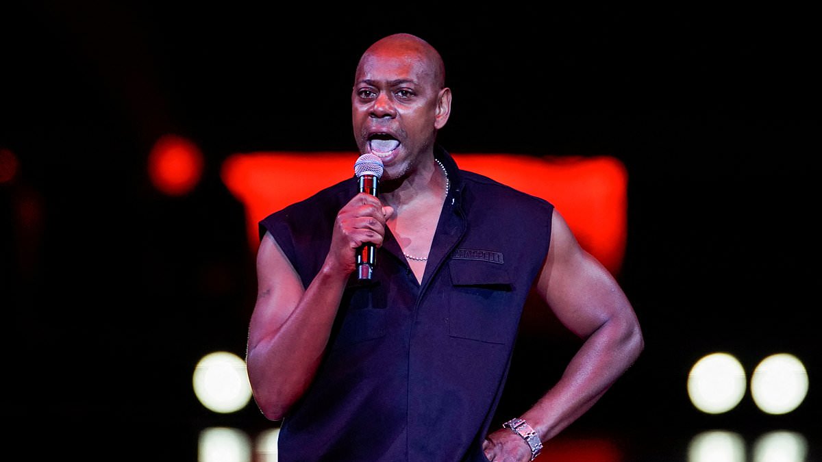 alert-–-dave-chappelle-triggers-walkout-from-boston-show-after-comedian-slammed-hamas-attacks,-israel’s-‘war-crimes’-and-pro-palestinian-students-who’ve-had-job-offers-nixed