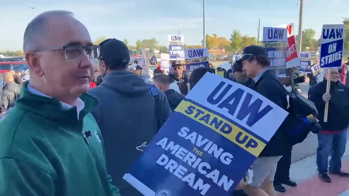 alert-–-uaw-strike-ramps-up-as-more-than-6,800-workers-at-stellantis’s-most-profitable-plant-walk-off-the-job